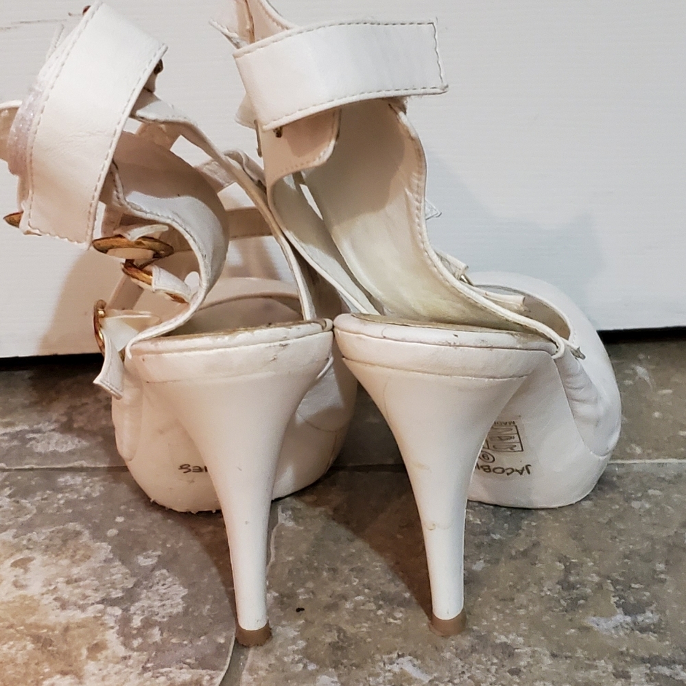 Heels - Picture 2 of 4
